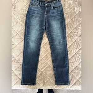 Judy Blue Midrise Slim Fit Jeans JB82428DK
7/28